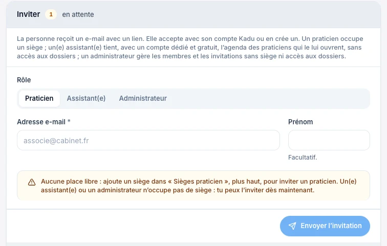 Invite sans siège quand le rôle le permet — écran ordinateur de Kadu en mode clair